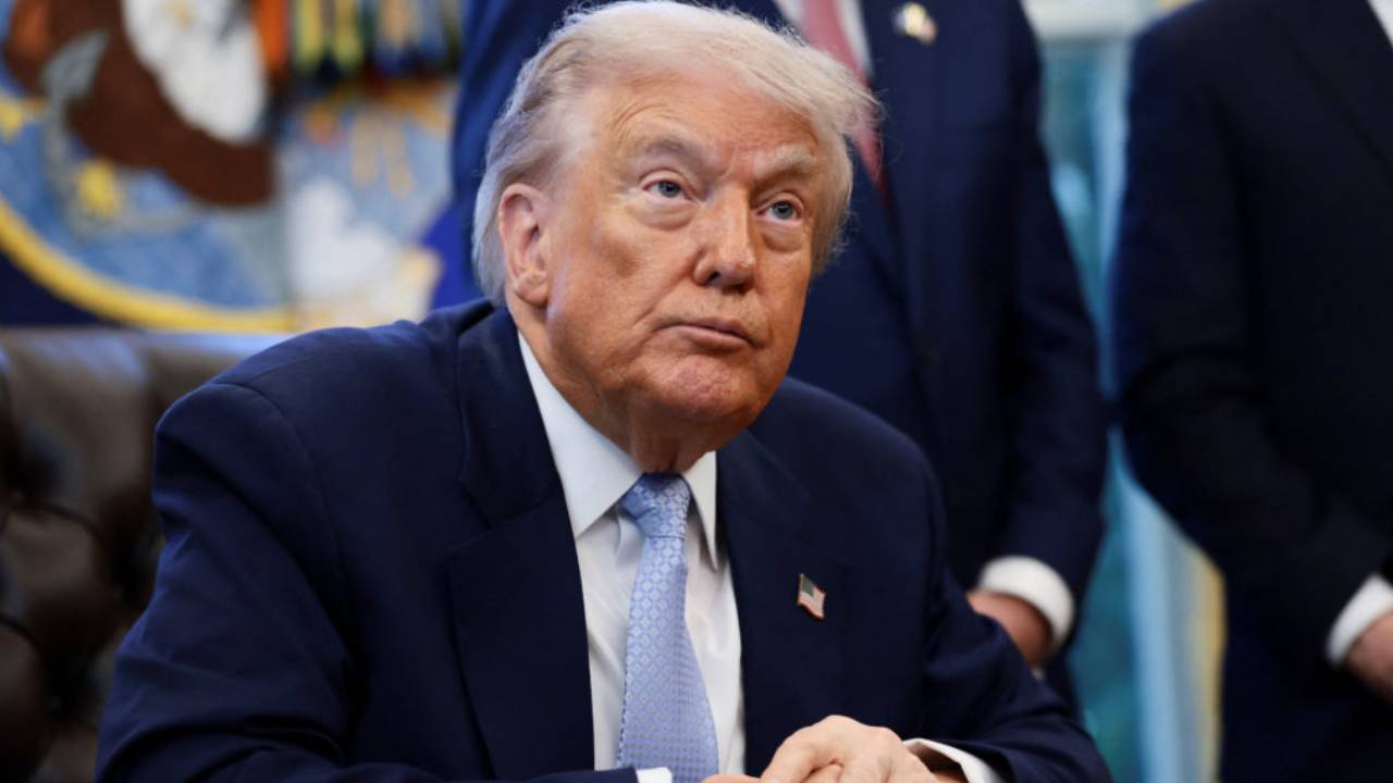 Featured image for ඉරානය සමග වෙළෙඳාම් කරන රටවලට ට්රම්ප්ගෙන් අමතර තීරු බද්දක්