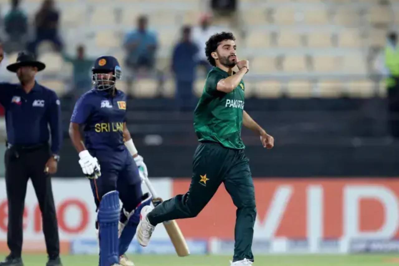 Featured image for දුර්වල විනිසුරු තීන්දුවයි, මැදපෙළ පෙරහැරයි ශ්රී ලංකා කණ්ඩායමේ අවසන් මහා තරඟ සිහිනය බොඳ කරයි